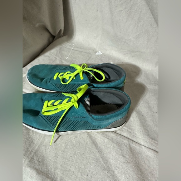 Suede Volcom sneakers good used condition side 11 men’s - Picture 9 of 10